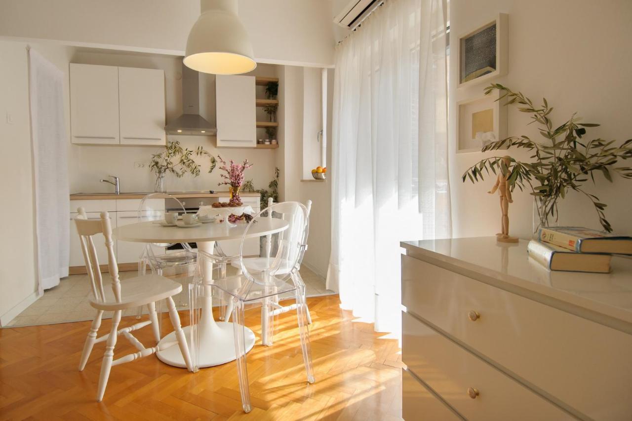 Julie City Centre Porec Apartment Екстер'єр фото