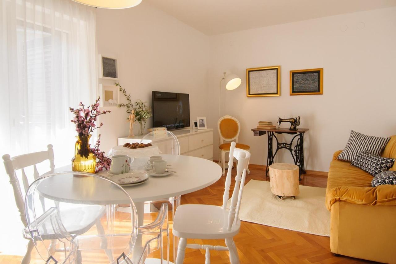 Julie City Centre Porec Apartment Екстер'єр фото