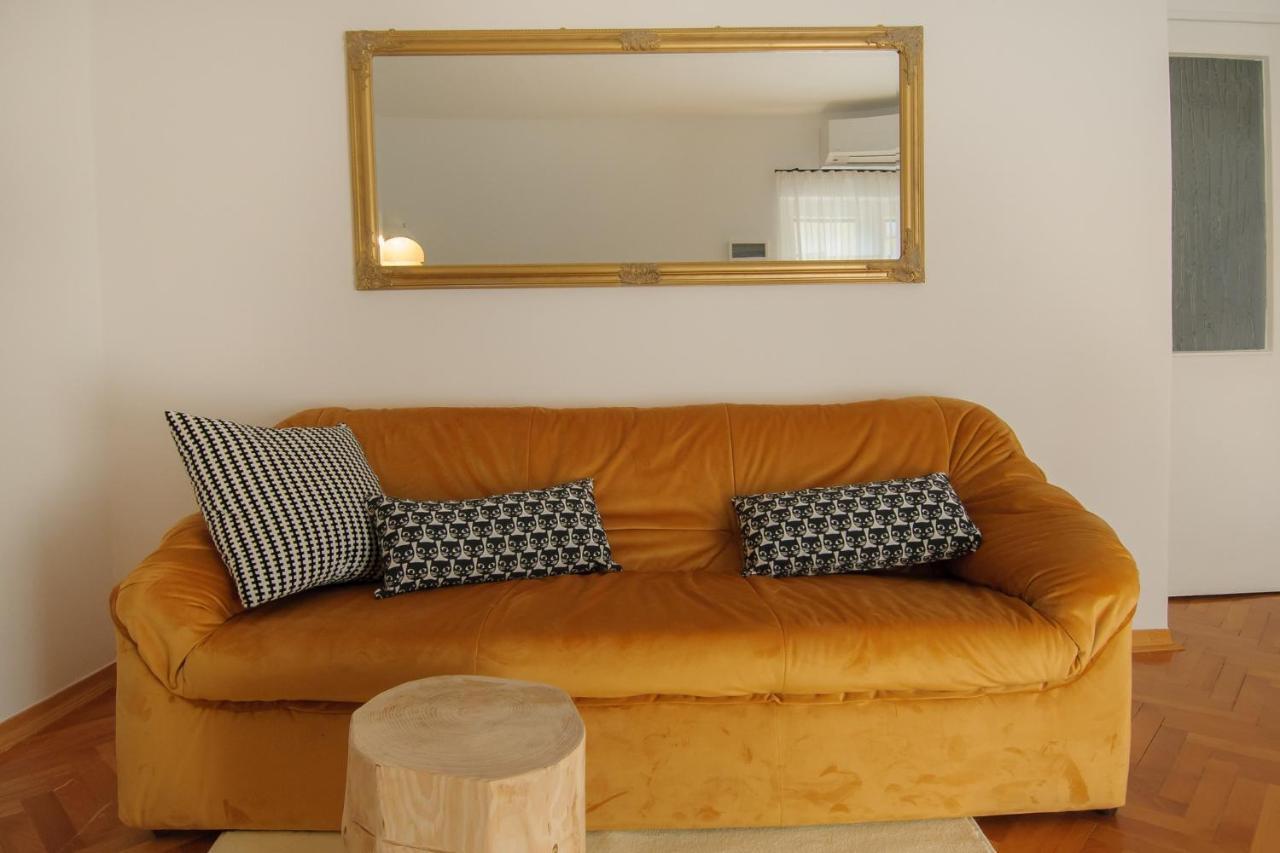 Julie City Centre Porec Apartment Екстер'єр фото